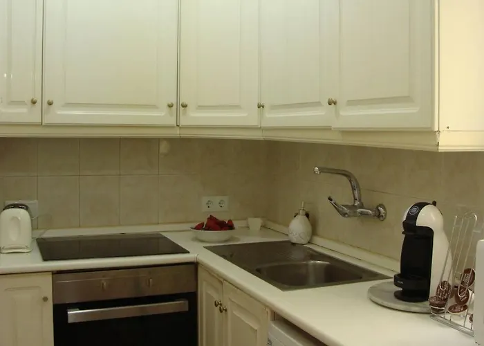 Apartamento Al Lado De La Playa Con Parking Y Jardin